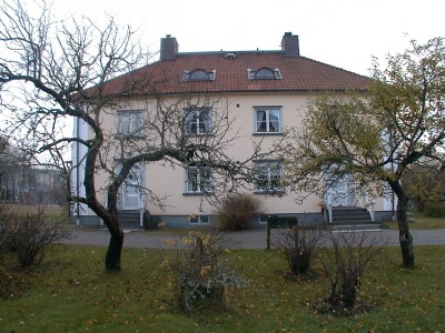 tumba hus 50.05.JPG